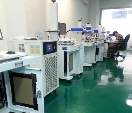 光纖激光打標(biāo)機(jī)工廠(chǎng)實(shí)物